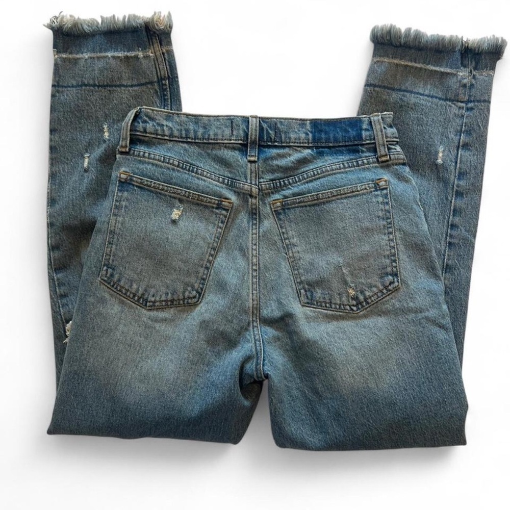 Abercrombie High Rise Mom Jean Fringe Hem - Picture 2 of 4